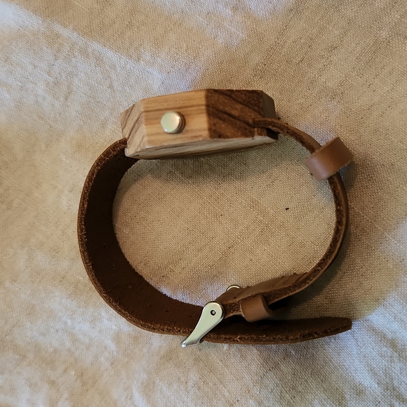 🪽Angelwood Creations Wood Watch - Picture 3 of 6